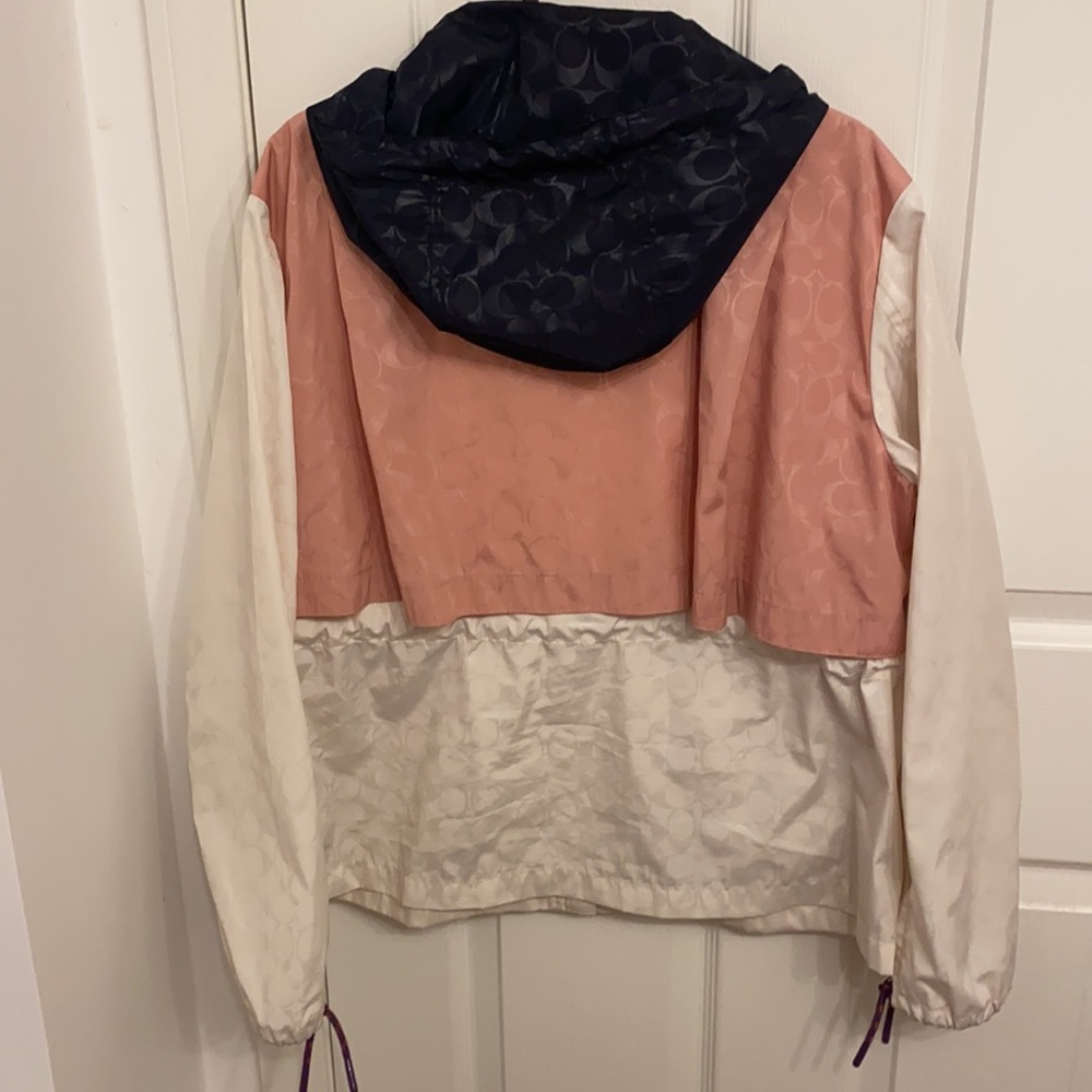 Cute Coach Raincoat - Picture 2 of 5